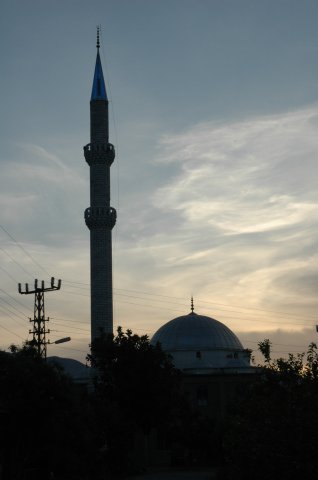 Een moskee in Kale